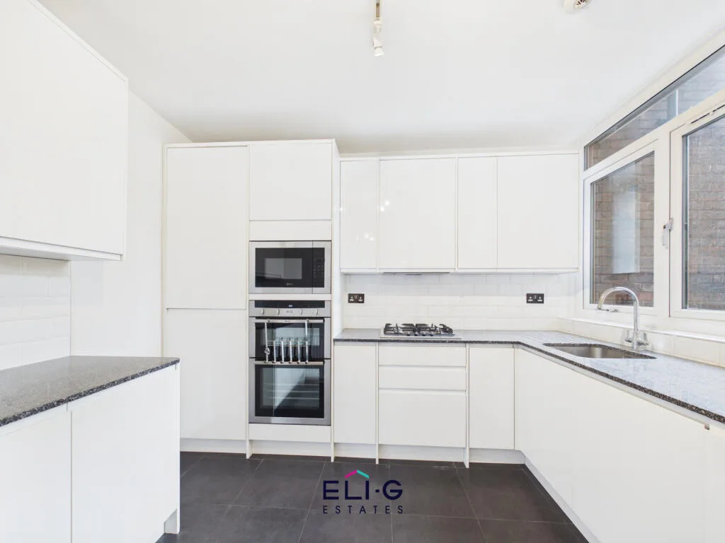3 bedroom flat for rent