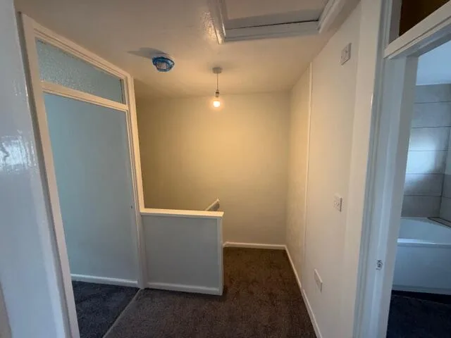 3 bedroom semi-detached house for rent