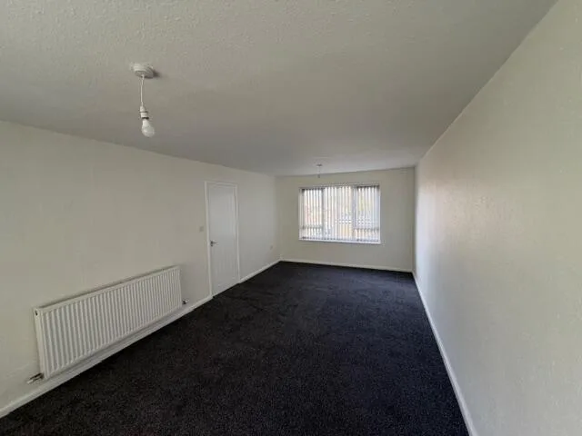 3 bedroom semi-detached house for rent