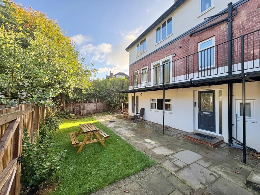 2 bedroom flat for rent