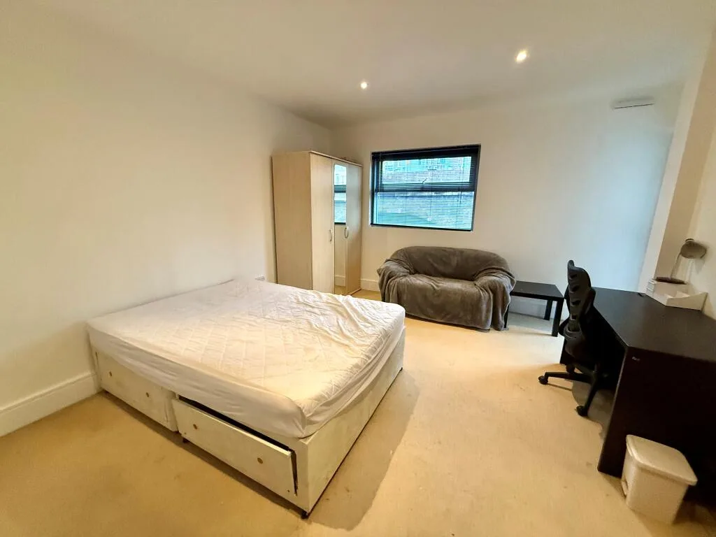 3 bedroom apartment for rent