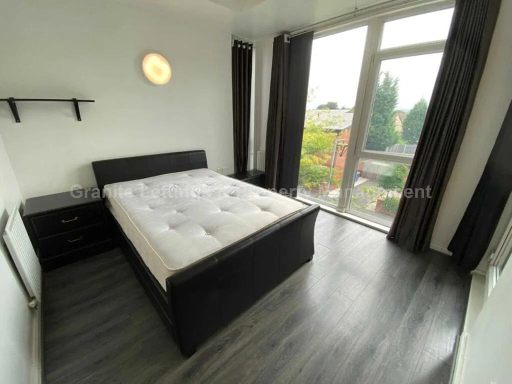 3 bedroom end of terrace house for rent