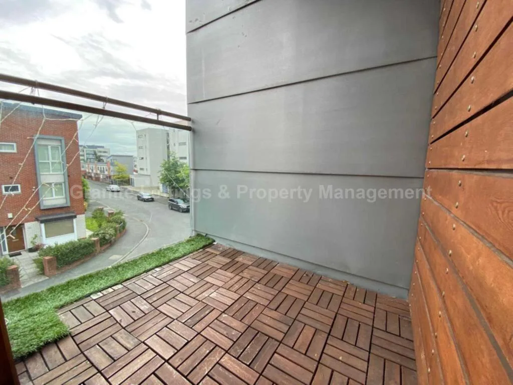 3 bedroom end of terrace house for rent