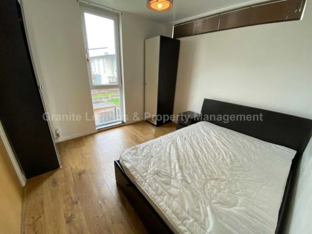 3 bedroom end of terrace house for rent