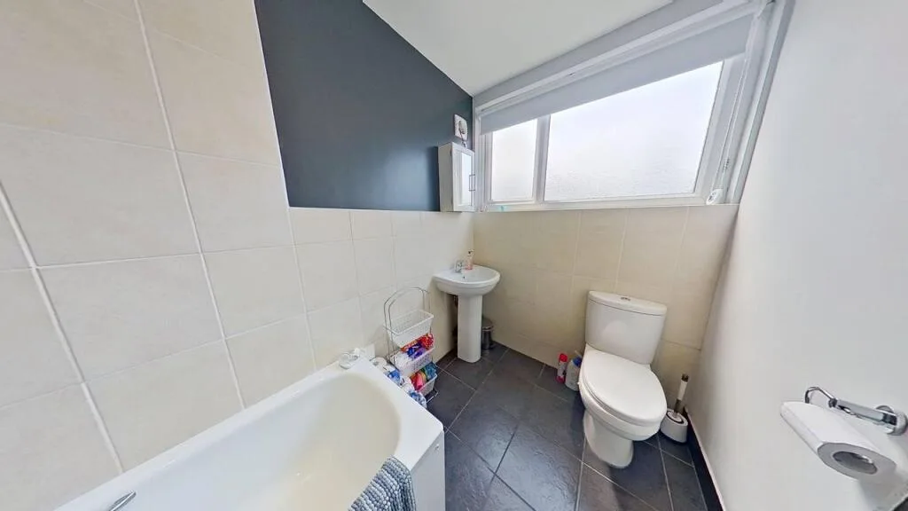 6 bedroom terraced house for rent