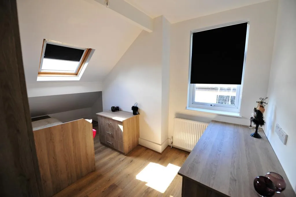 6 bedroom house for rent