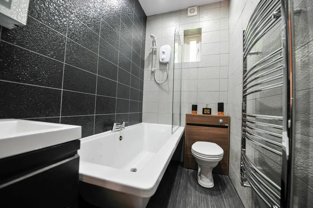 6 bedroom house for rent