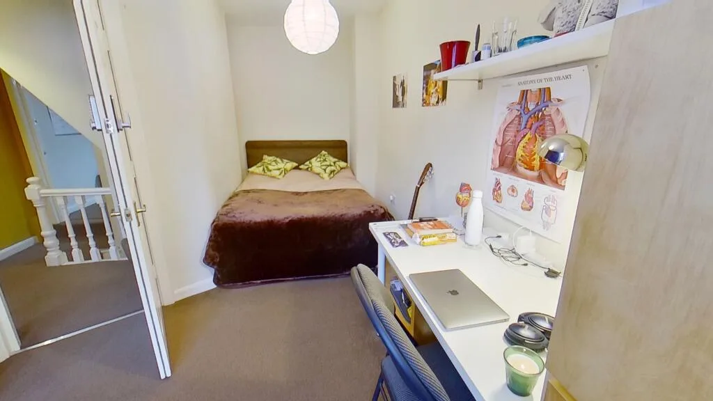 6 bedroom terraced house for rent