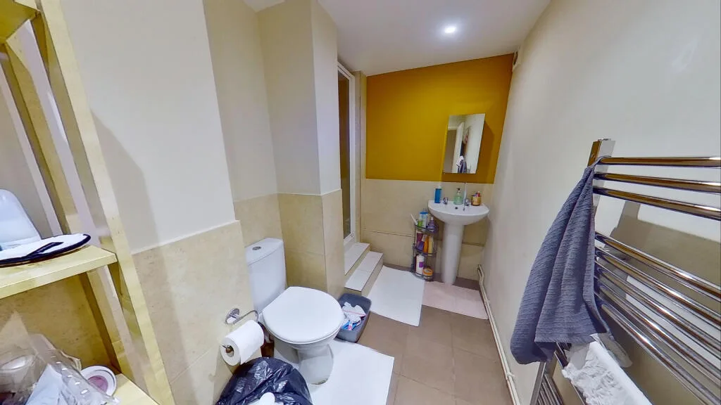 6 bedroom terraced house for rent