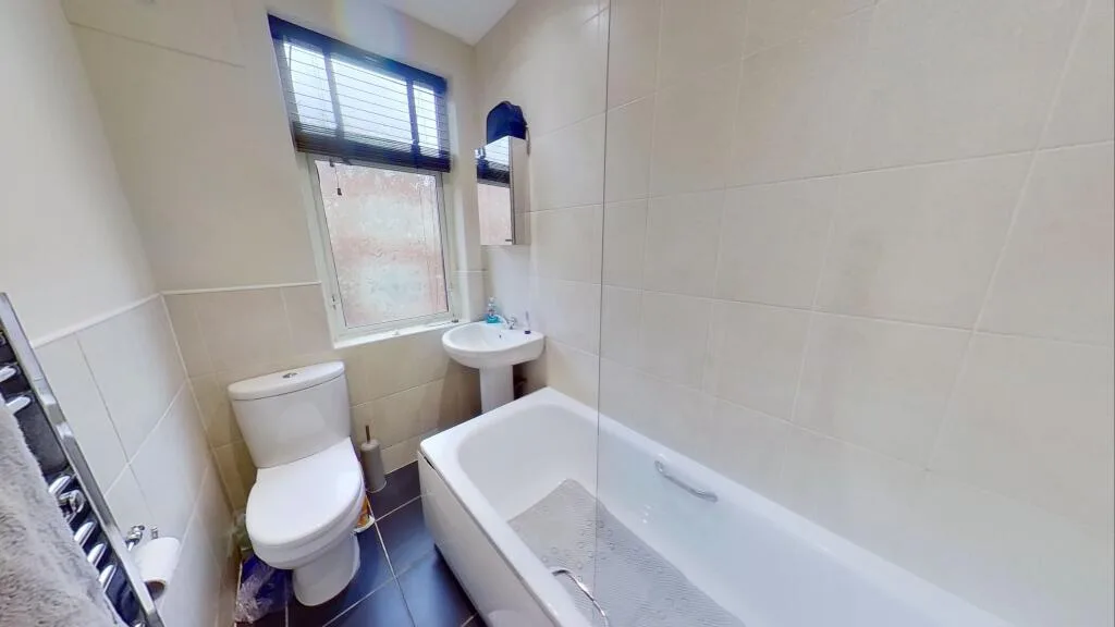 6 bedroom terraced house for rent