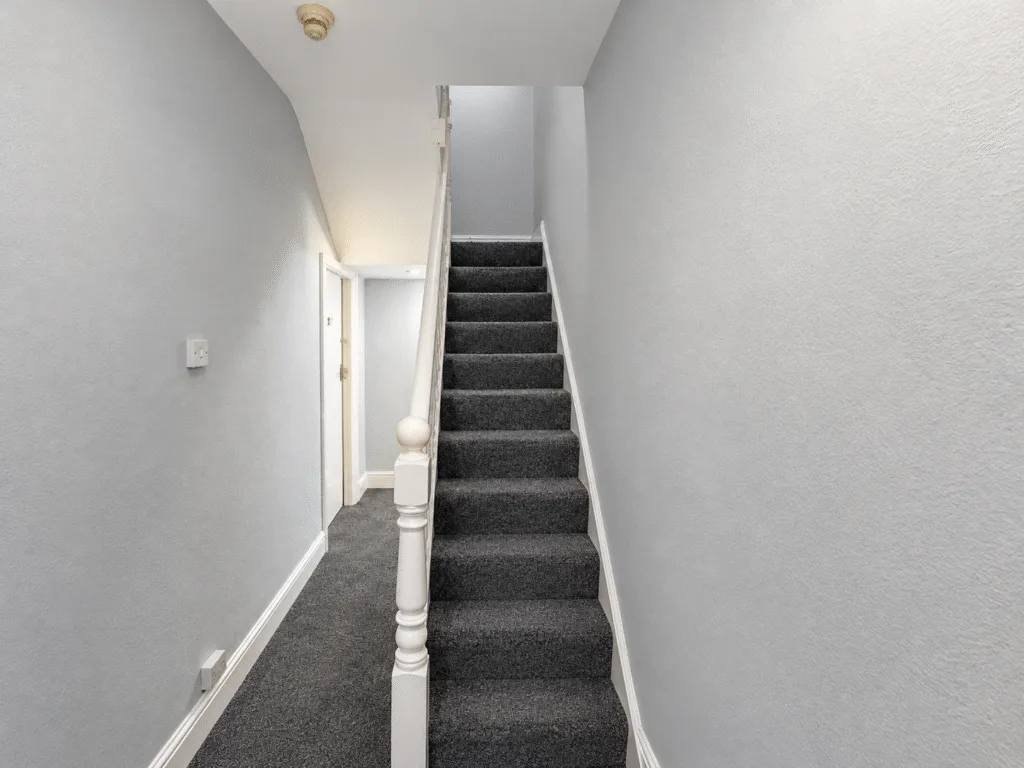 6 bedroom terraced house for rent