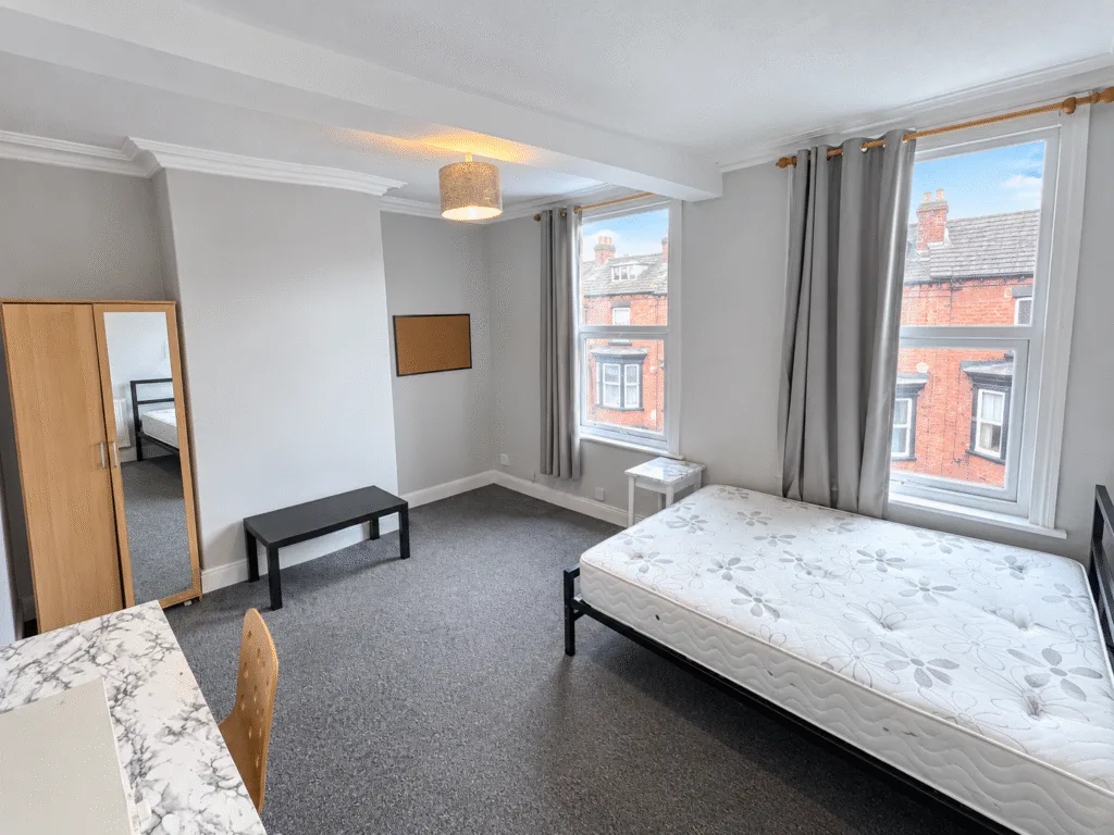 6 bedroom terraced house for rent