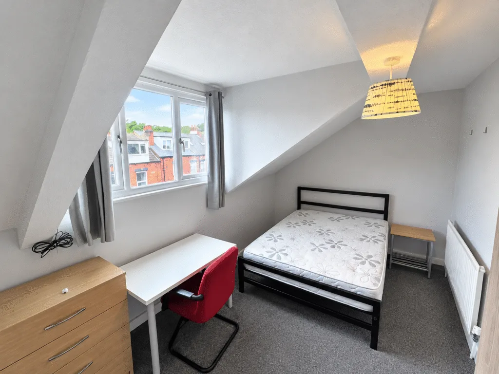 6 bedroom terraced house for rent