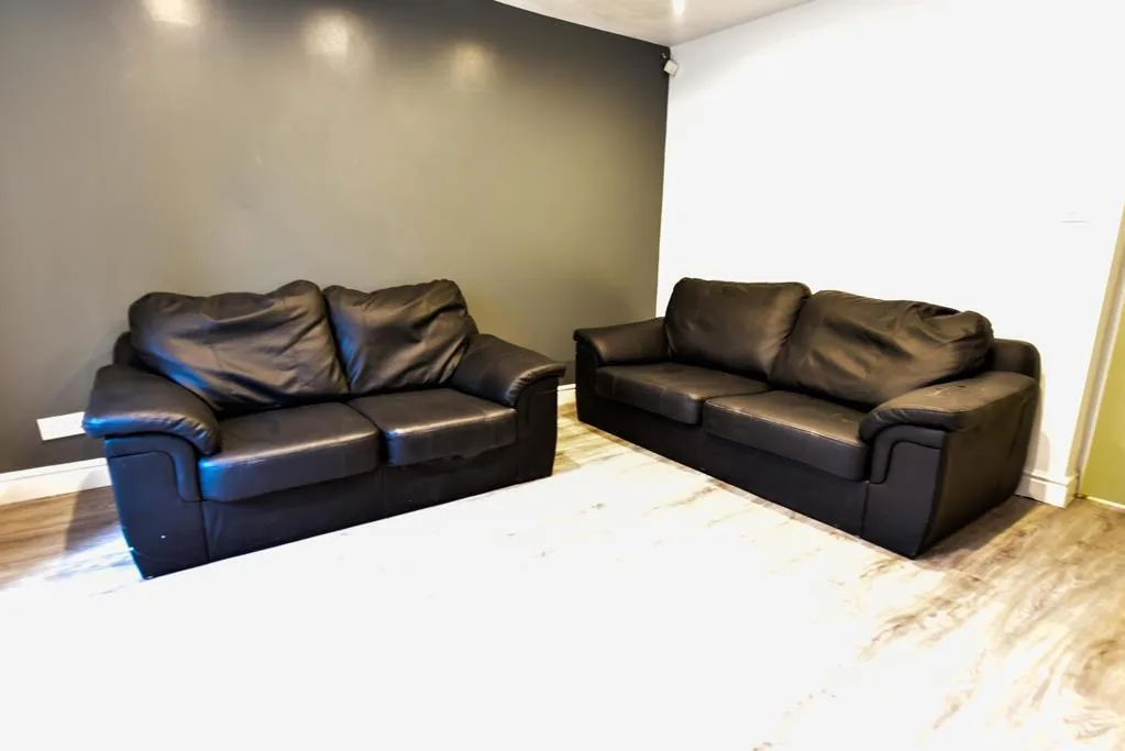 6 bedroom house for rent