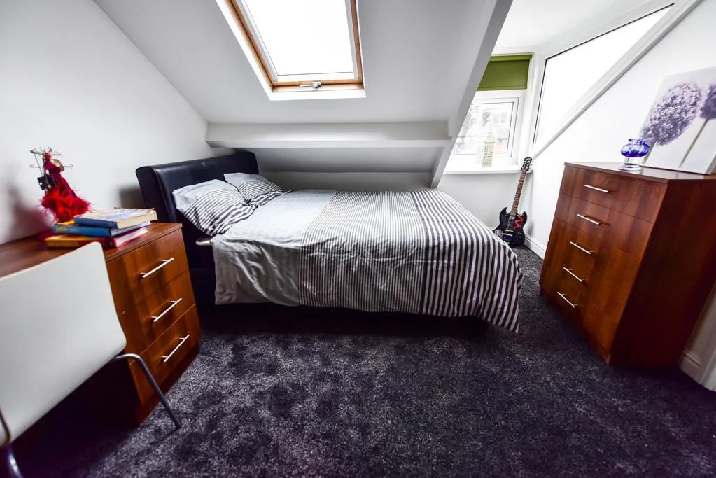 6 bedroom house for rent