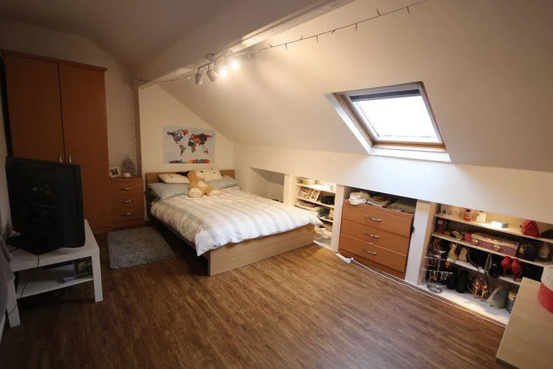 7 bedroom terraced house for rent