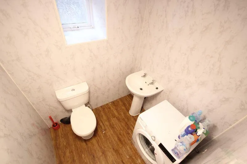7 bedroom terraced house for rent