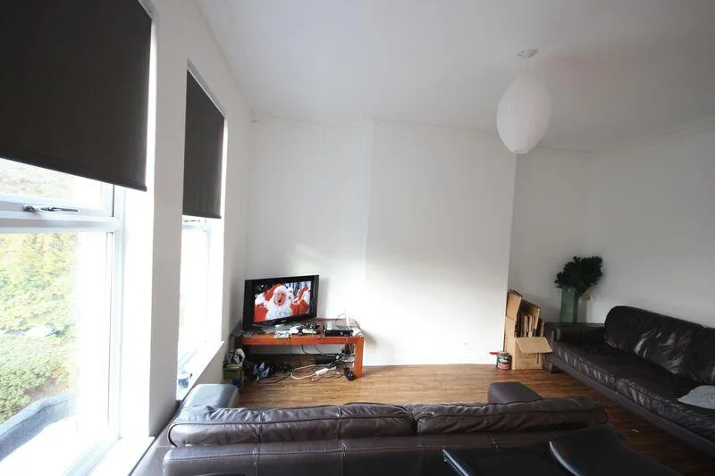 7 bedroom terraced house for rent
