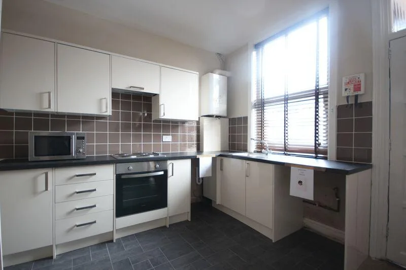 4 bedroom terraced house for rent