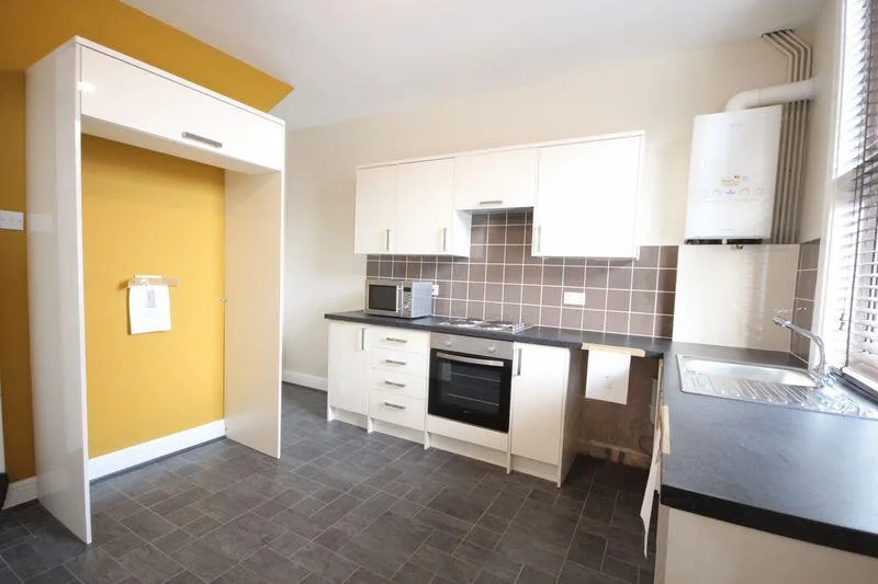 4 bedroom terraced house for rent