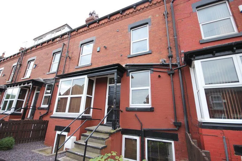 4 bedroom terraced house for rent