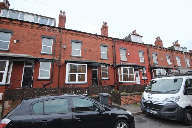 4 bedroom terraced house for rent