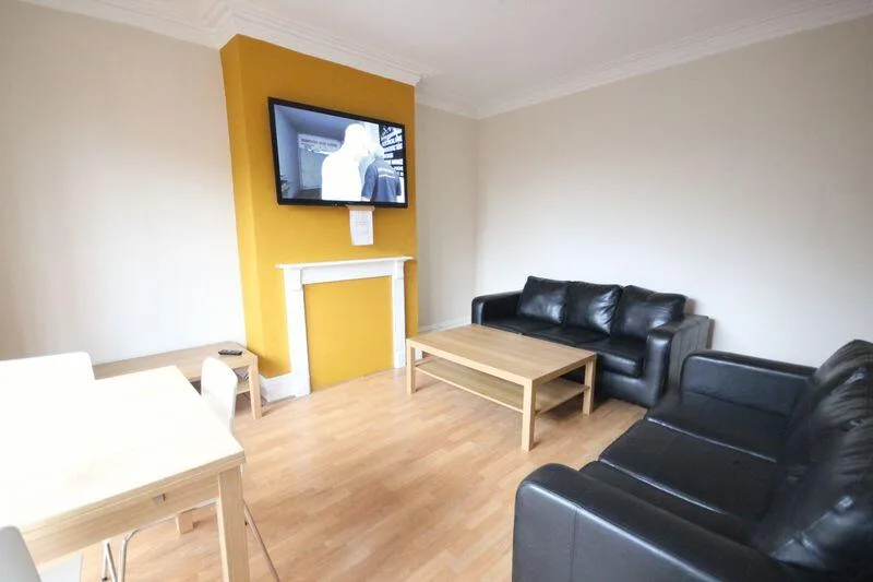 4 bedroom terraced house for rent