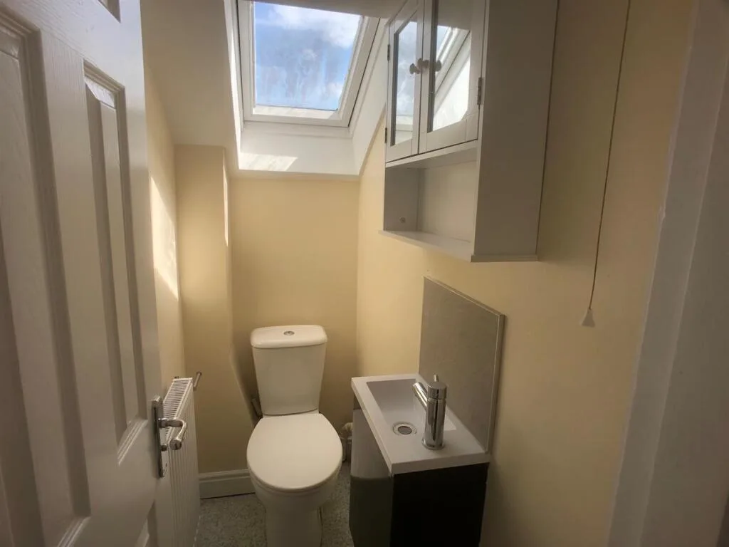 5 bedroom flat for rent