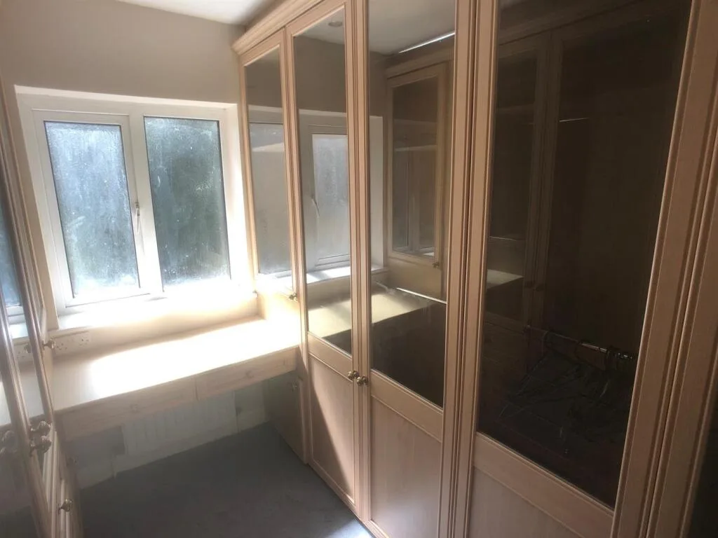 5 bedroom flat for rent