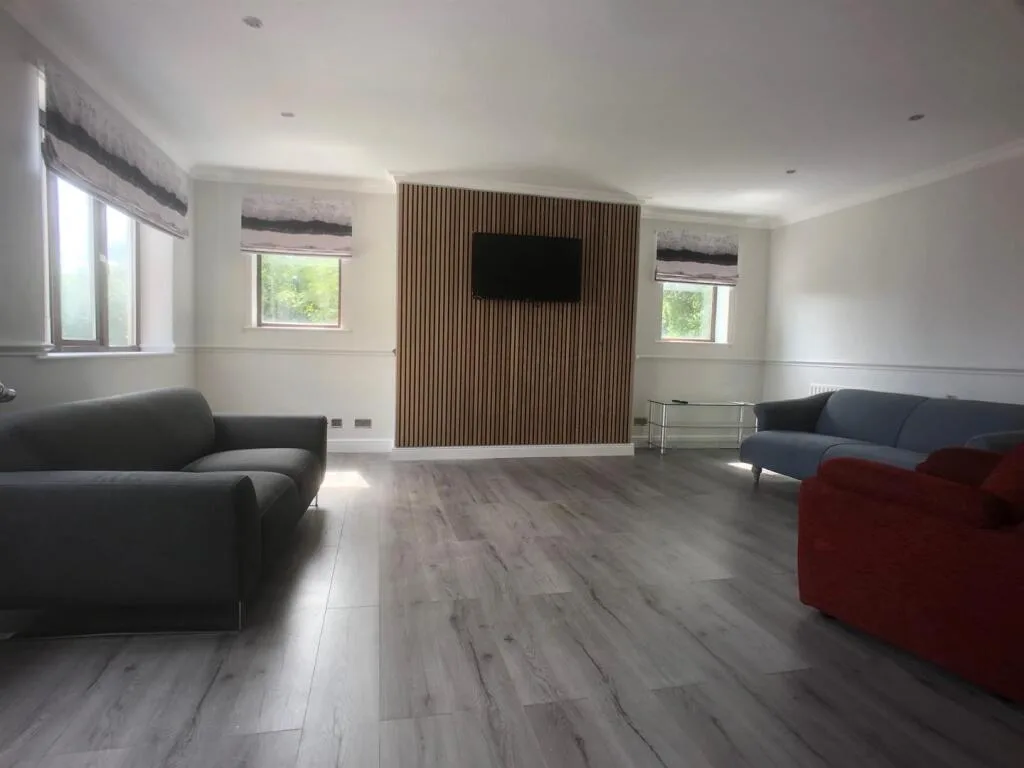 5 bedroom flat for rent