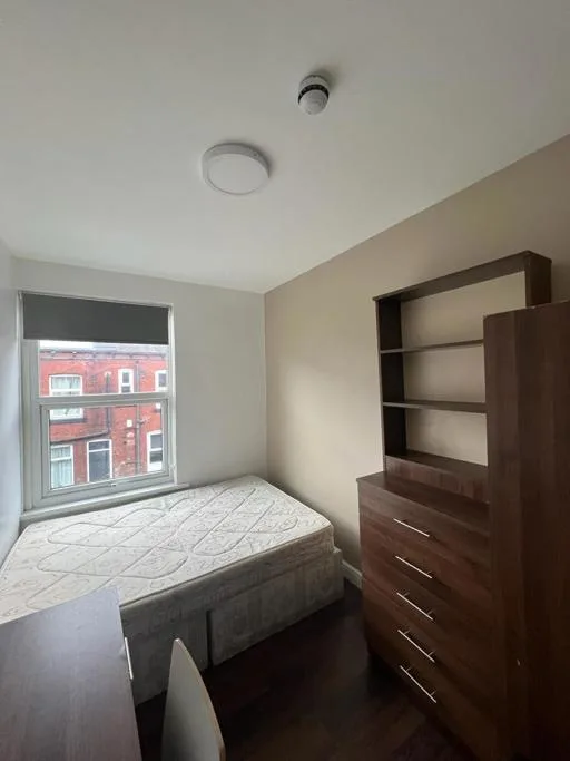5 bedroom house for rent