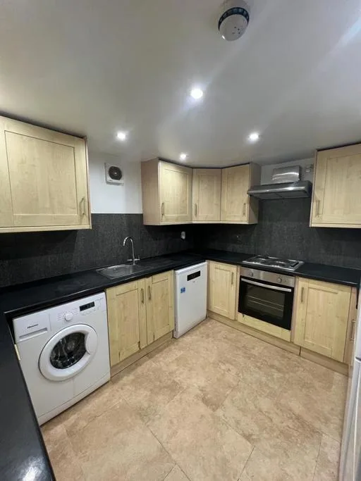 5 bedroom house for rent