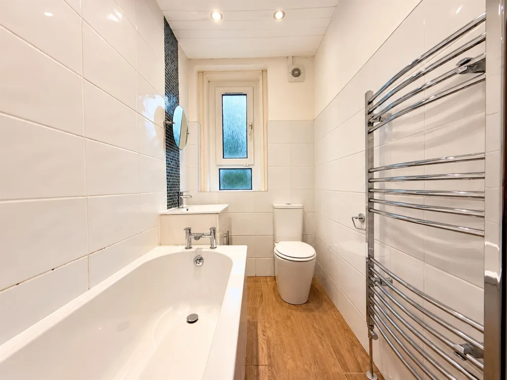 3 bedroom flat for rent