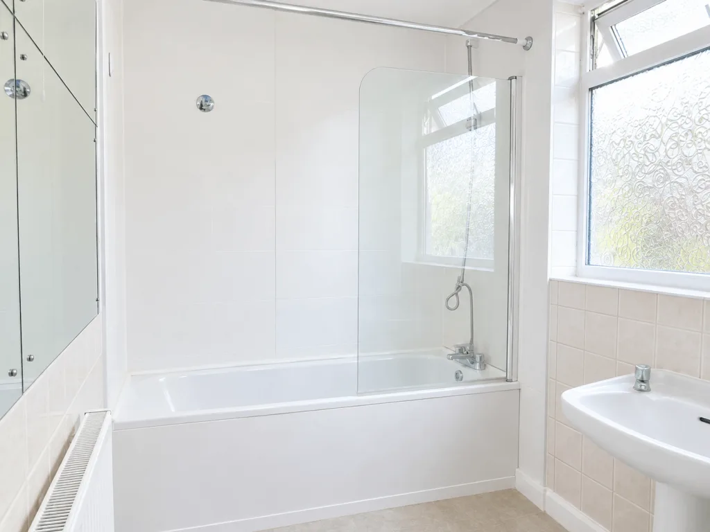 3 bedroom semi-detached house for rent