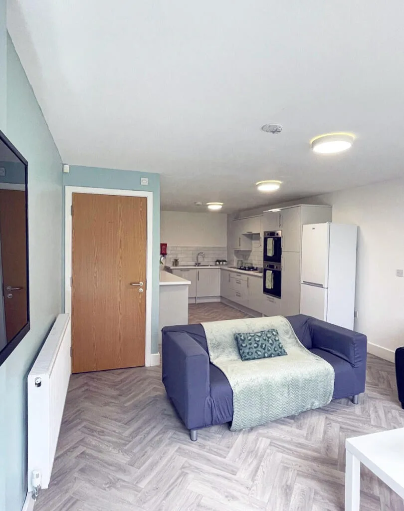 6 bedroom terraced house for rent