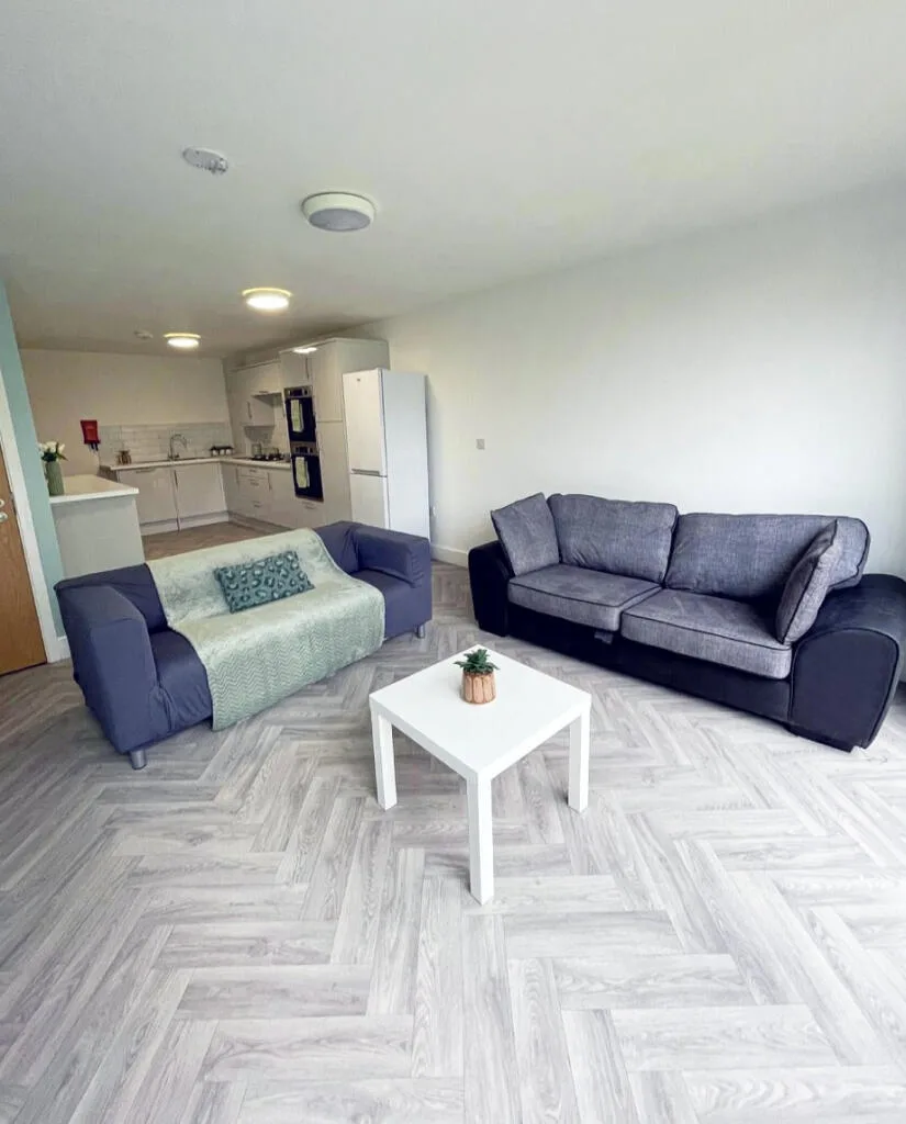 6 bedroom terraced house for rent