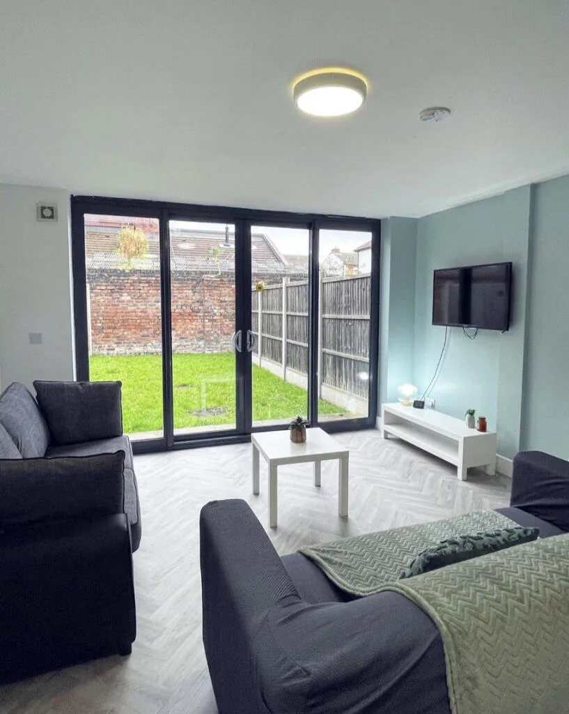 6 bedroom terraced house for rent