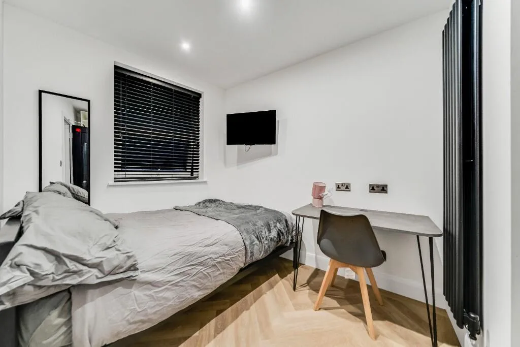 7 bedroom terraced house for rent