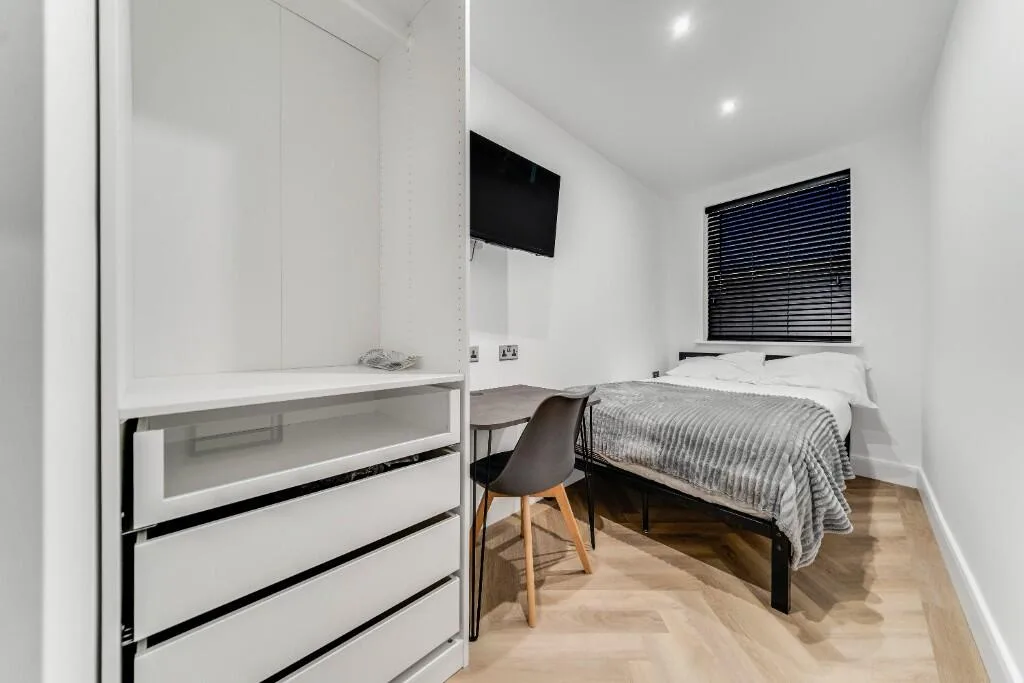 7 bedroom terraced house for rent