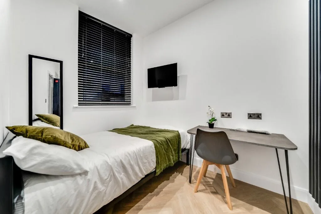 7 bedroom terraced house for rent