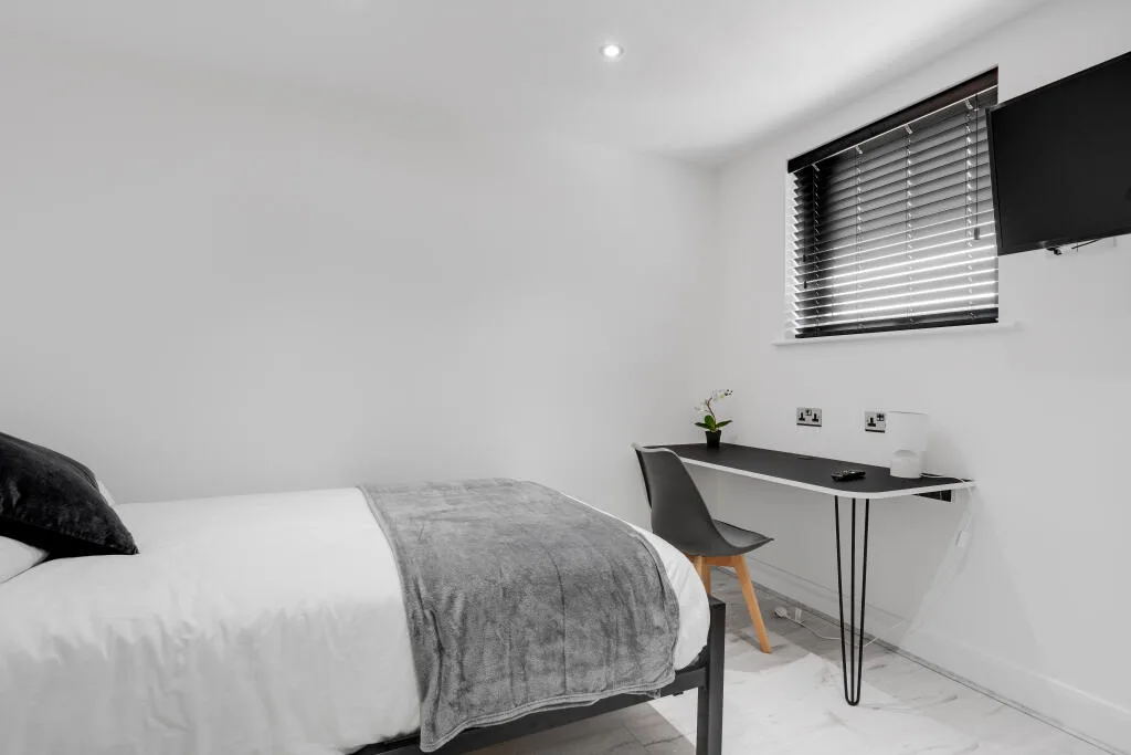6 bedroom terraced house for rent