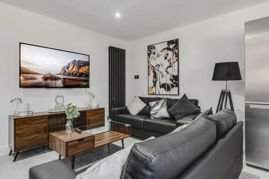6 bedroom terraced house for rent