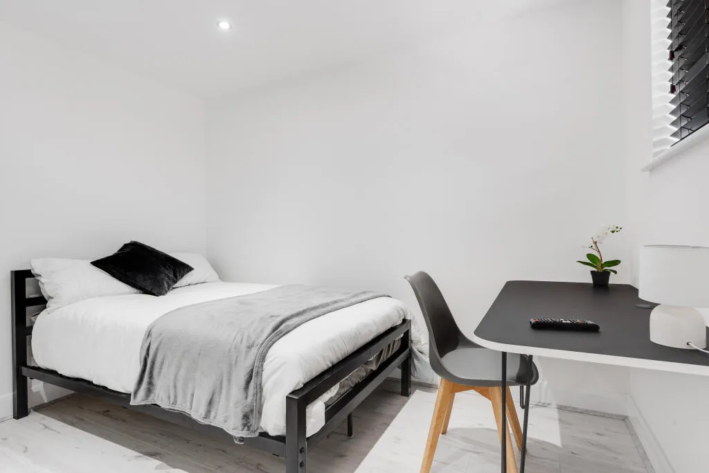 6 bedroom terraced house for rent