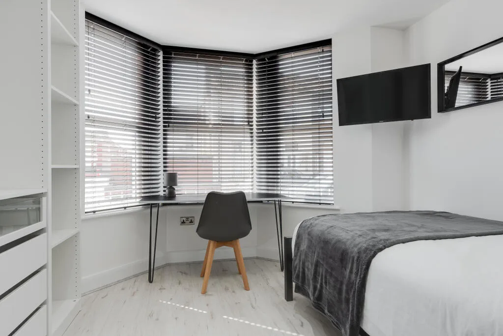 6 bedroom terraced house for rent