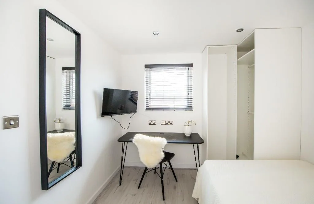 6 bedroom terraced house for rent