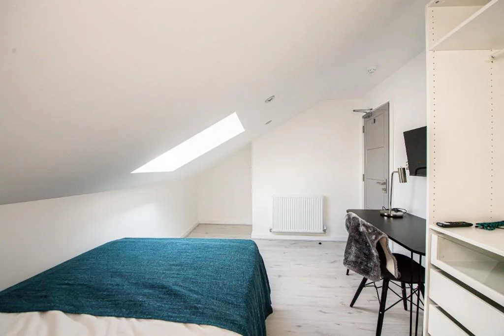 6 bedroom terraced house for rent