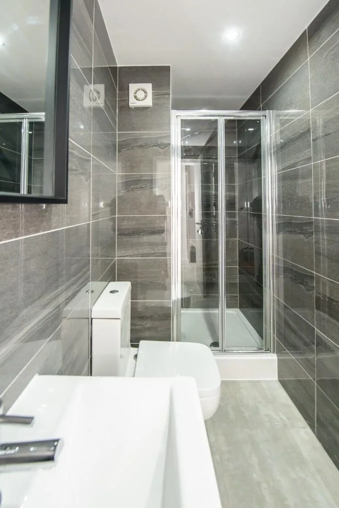 6 bedroom terraced house for rent