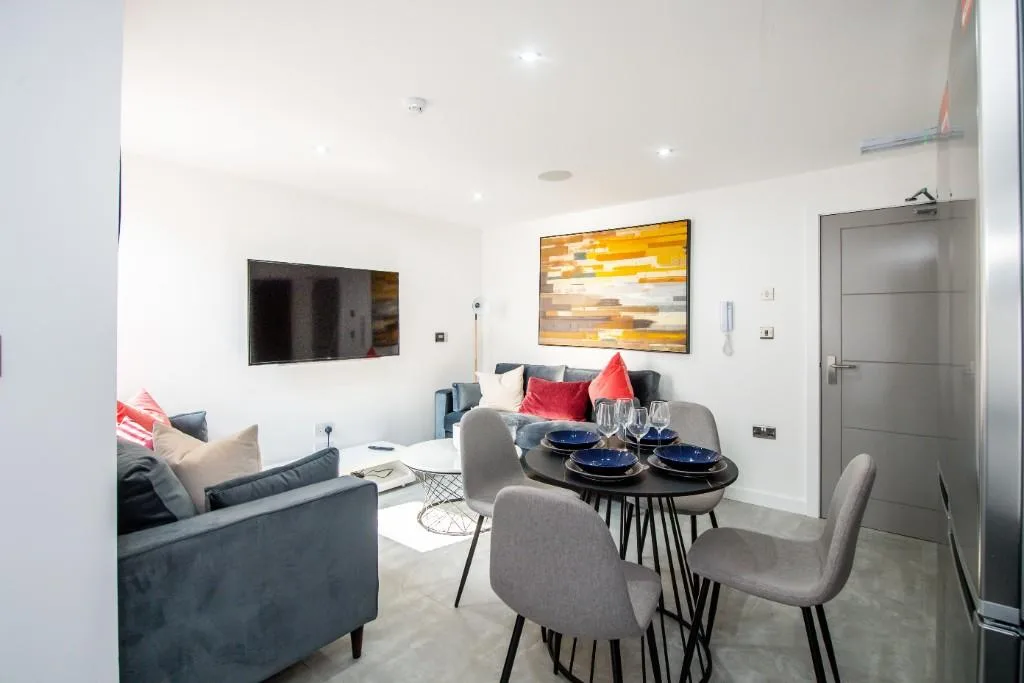 6 bedroom terraced house for rent