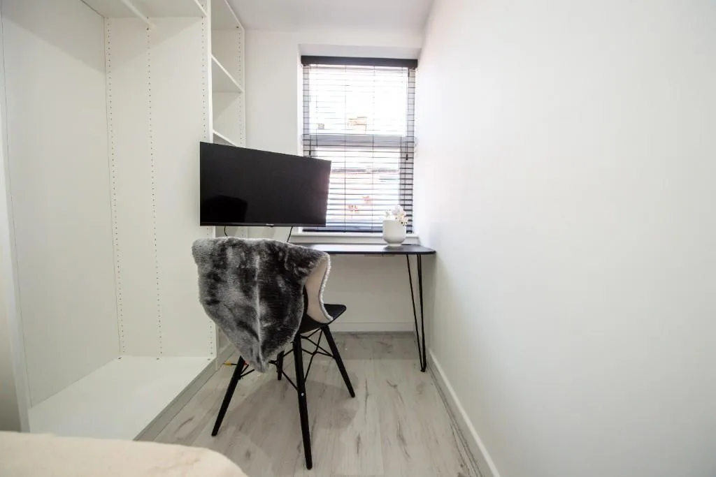 6 bedroom terraced house for rent