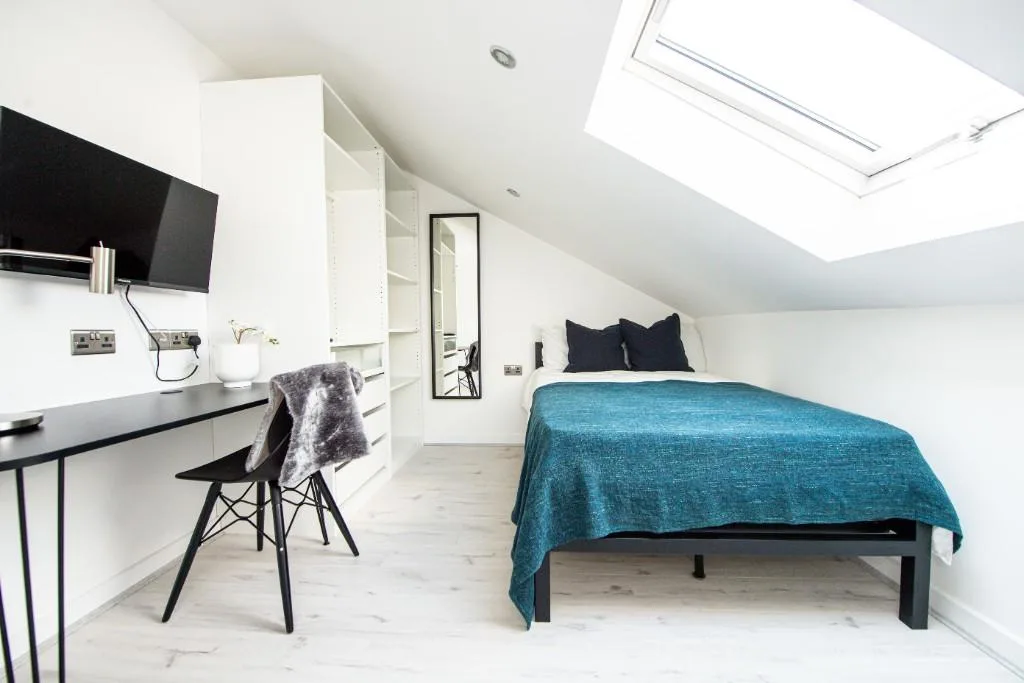 6 bedroom terraced house for rent